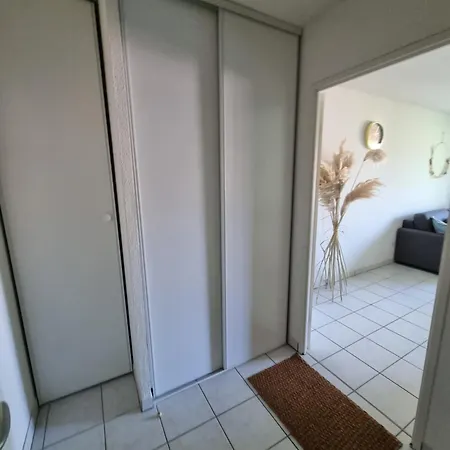 Apartment Des Volcans D'auvergne Parking Balcon Wifi Lit180x200